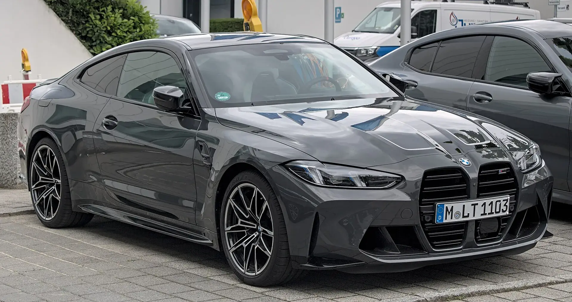 Front three-quarter view in Brooklyn Grey